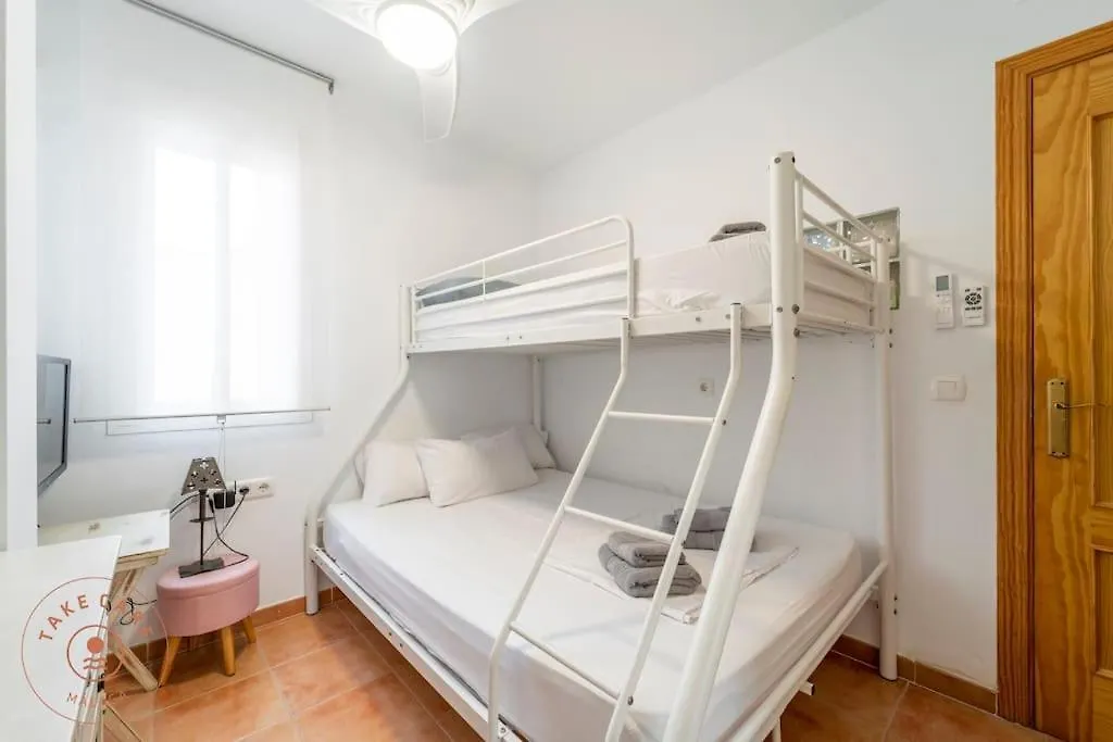 Traditional El Palo Home With Rooftop Terrace Malaga